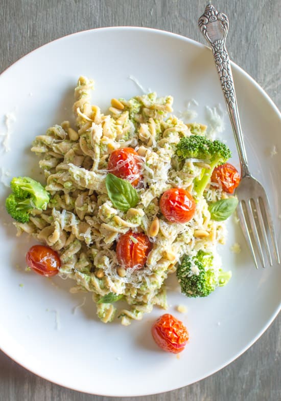 Chicken Fusilli with Broccoli Pesto and Roasted Tomatoes | webserie.futebolmilionario.com