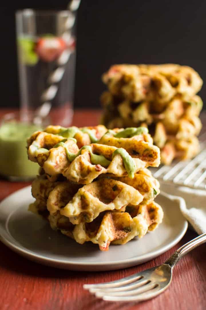 Mashed Potato Waffles - they're packed with flavor and paleo friendly! Perfect for breakfast! | webserie.futebolmilionario.com