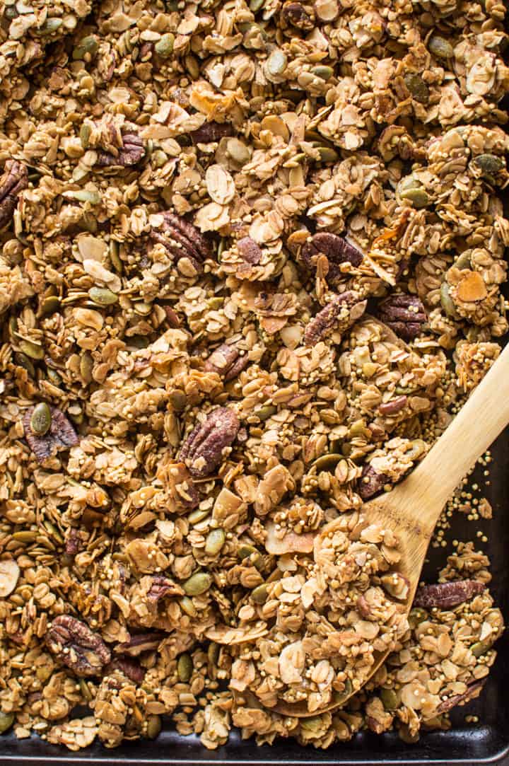 Easy Ginger Spiced Granola with Ancient Grains - this healthy, gluten-free granola is so easy to make at home, you won't want to buy store bought granola again! | webserie.futebolmilionario.com