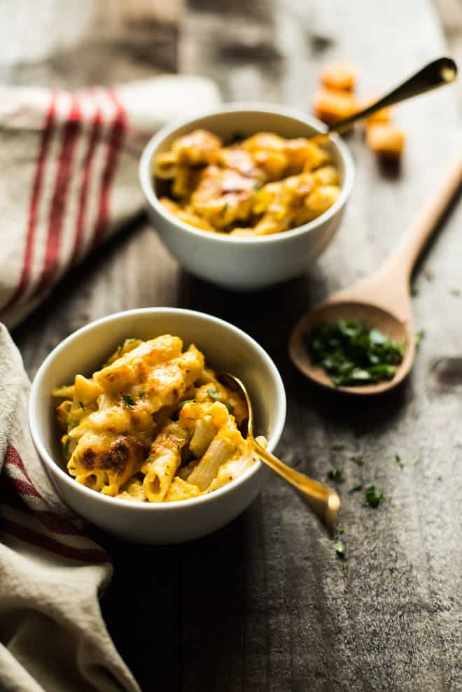 Mac and cheese in 2 small bowls