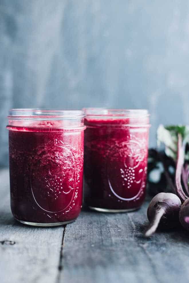 Simple Red Beet Smoothie - this simple detox smoothie is made with ingredients that you recognize!