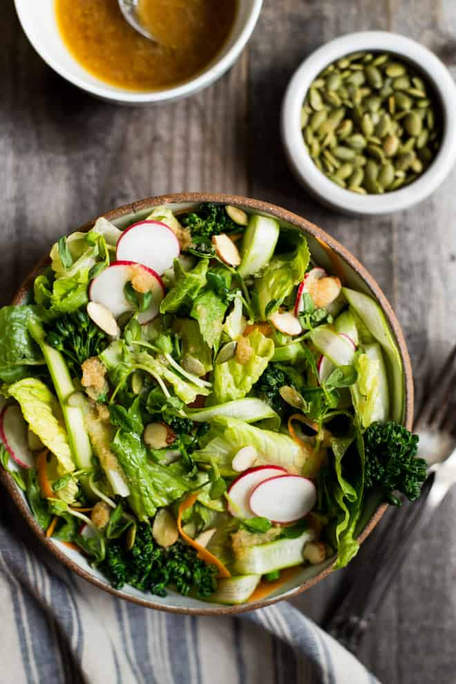Spring Salad with Lemongrass Vinaigrette - a delicious zingy vegan appetizer! by @healthynibs