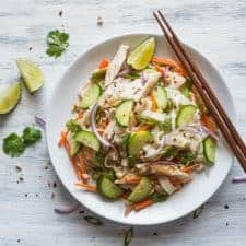 This tasty Lemongrass Chicken Noodle Salad is the perfect low-carb, gluten-free dinner. It's light, healthy and packed with vegetables. by @healthynibs