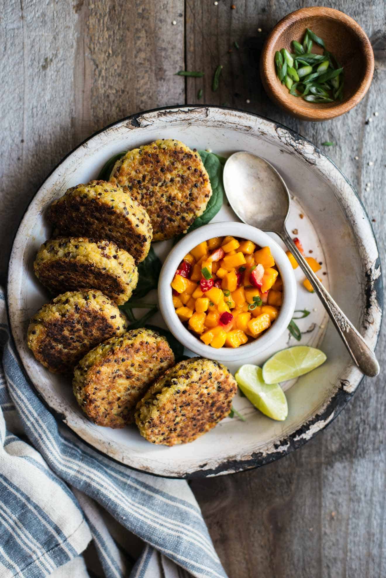 Healthy Quinoa Cakes with Chickpeas and Mango Salsa - these protein packed cakes are great as an appetizer or a meal!