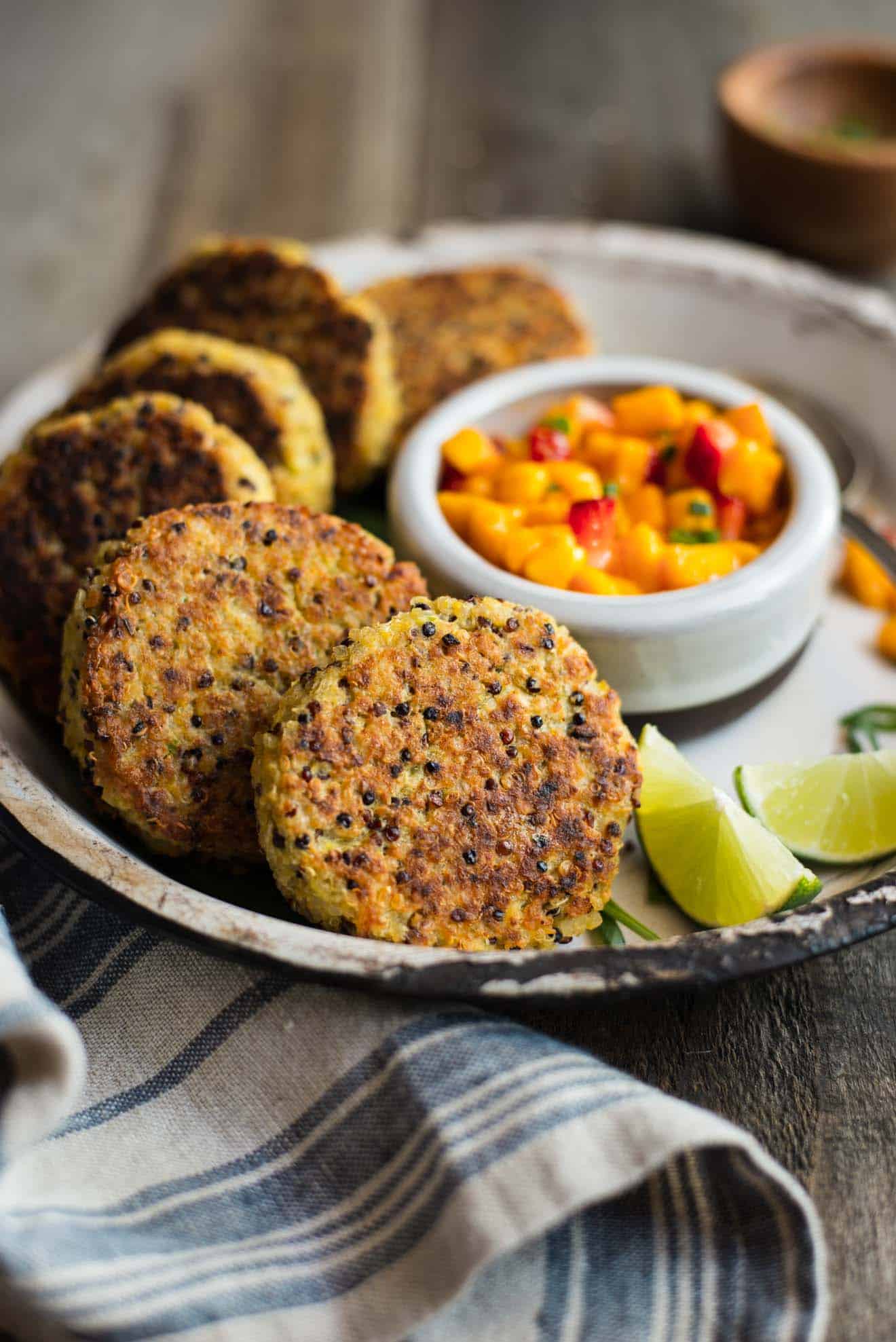 Healthy Quinoa Cakes with Chickpeas and Mango Salsa - these protein packed cakes are great as an appetizer or a meal! 