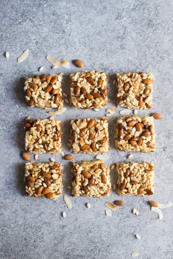 No-Bake Almond Coconut Crispy Rice Bars - these healthy crispy rice bars are perfect as a gluten free snack! 7 ingredients only! by @healthynibs